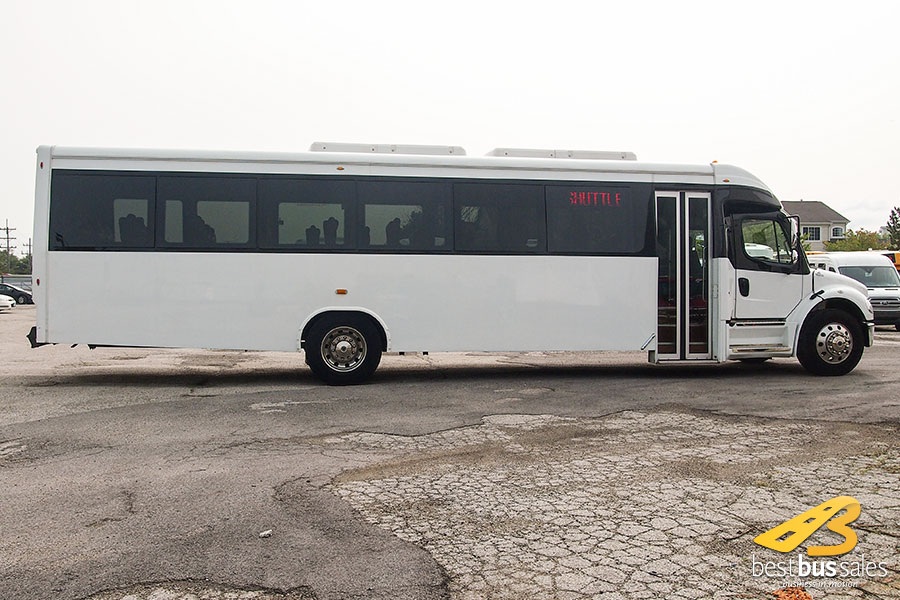 freightliner coach