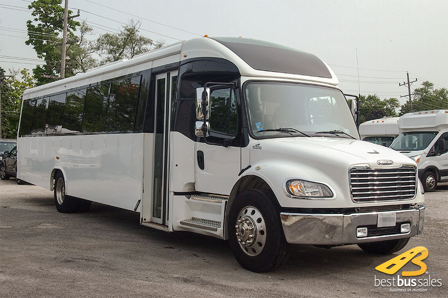 freightliner coach